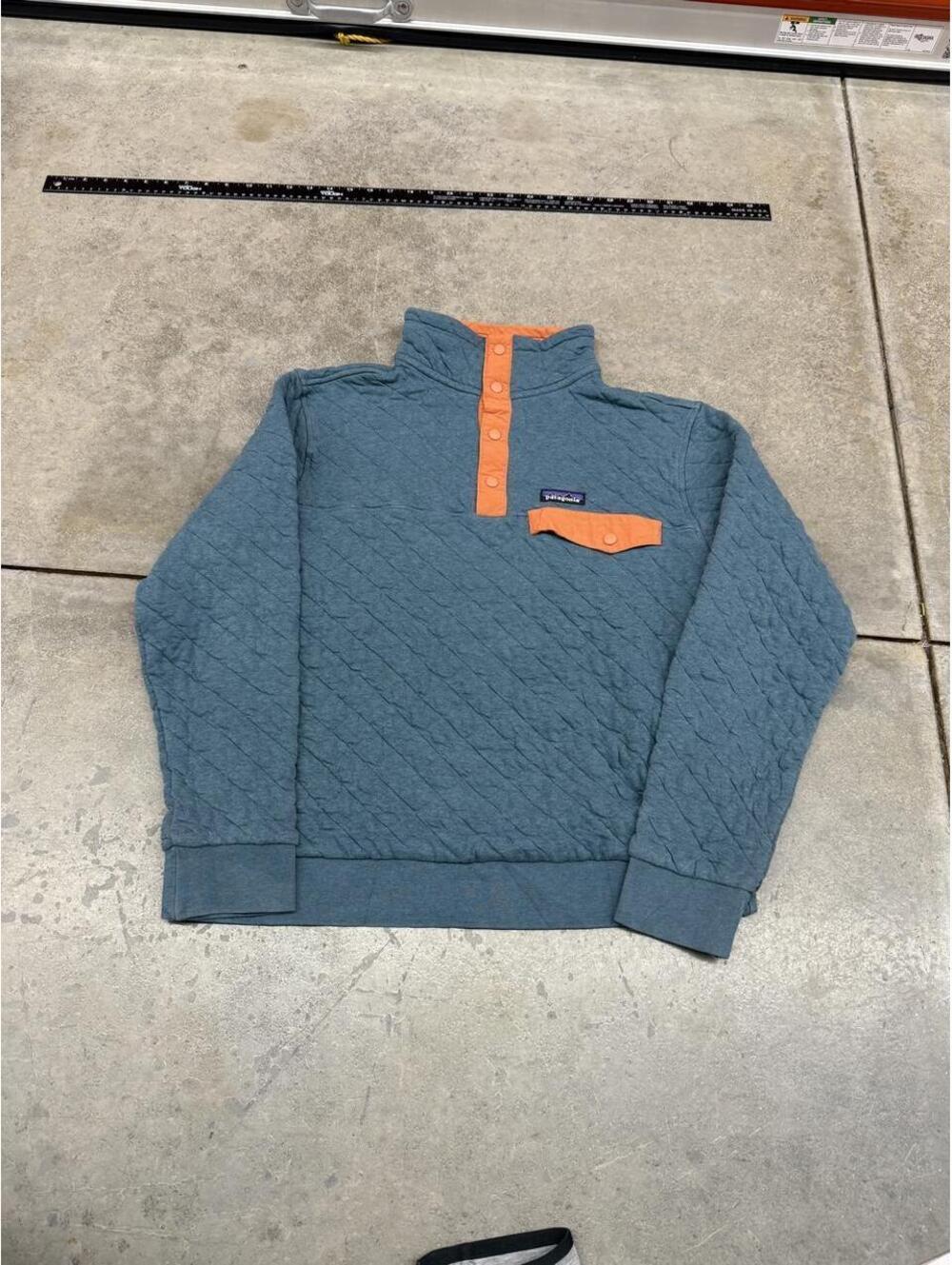 vintage patagonia organic cotton quilt snap t blue and orange pullover